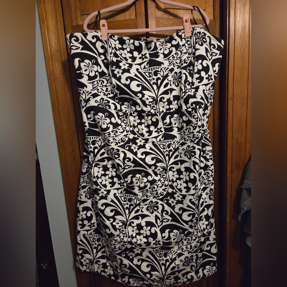 Old Navy Black and White Strapless Plus Size Dress